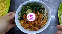 Mie Kangkung